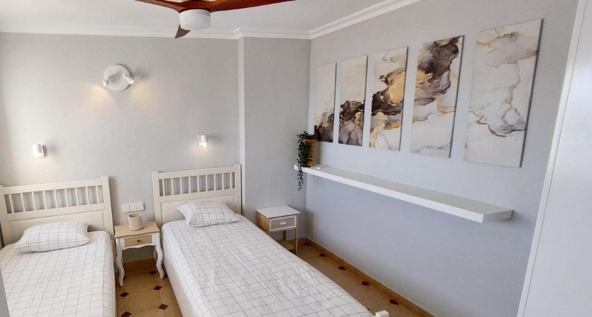 Firstline Beachview 坎佩略 外观 照片