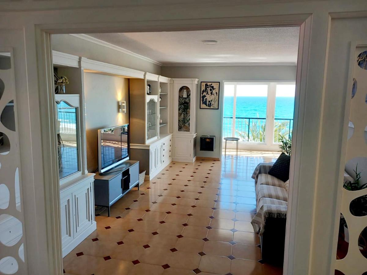 Firstline Beachview 坎佩略 外观 照片